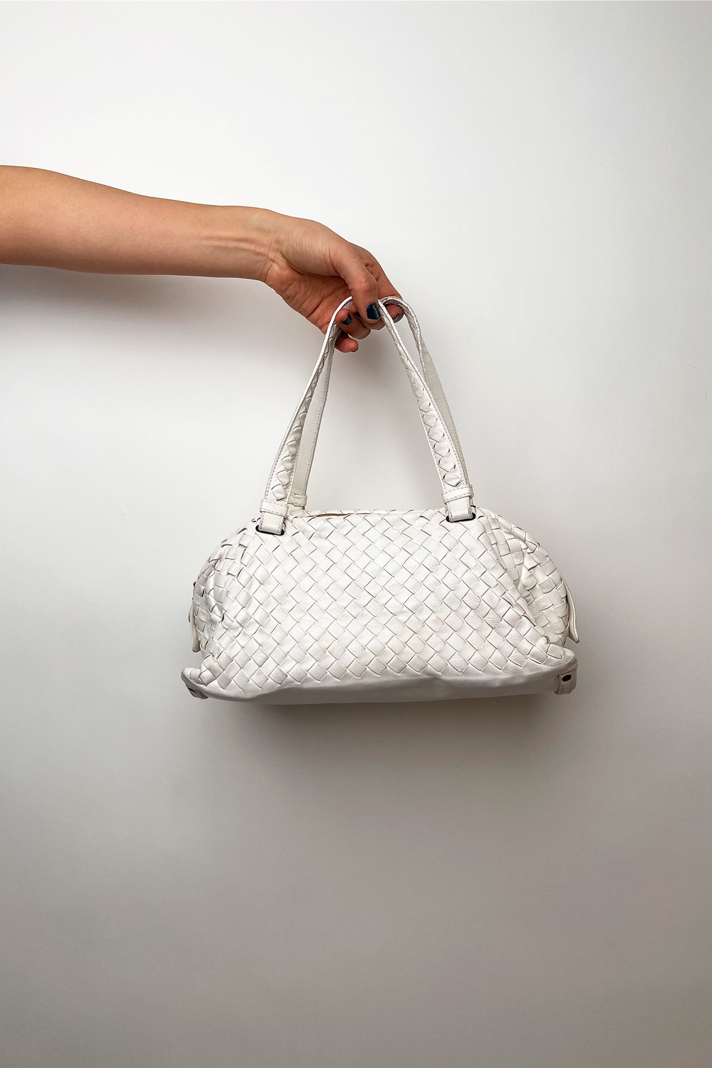 Vintage Bottega Veneta white woven leather bag